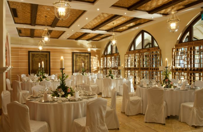 //www.jet2holidays.com/-/media/custom overview images/j2w/elysium/messina_hall.jpg